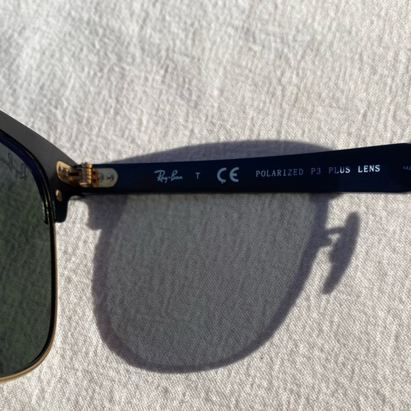 Like new polarized Clubmaster Ray Ban sunglasses - Picture 5 of 8